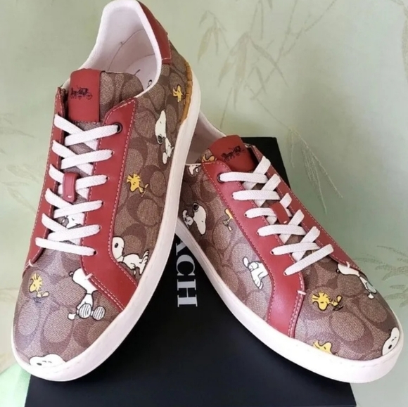 Coach snoopy tennis shoes - Picture 1 of 9